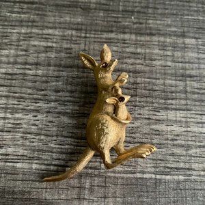 Vintage Kangaroo and Baby Joey Avon Pin